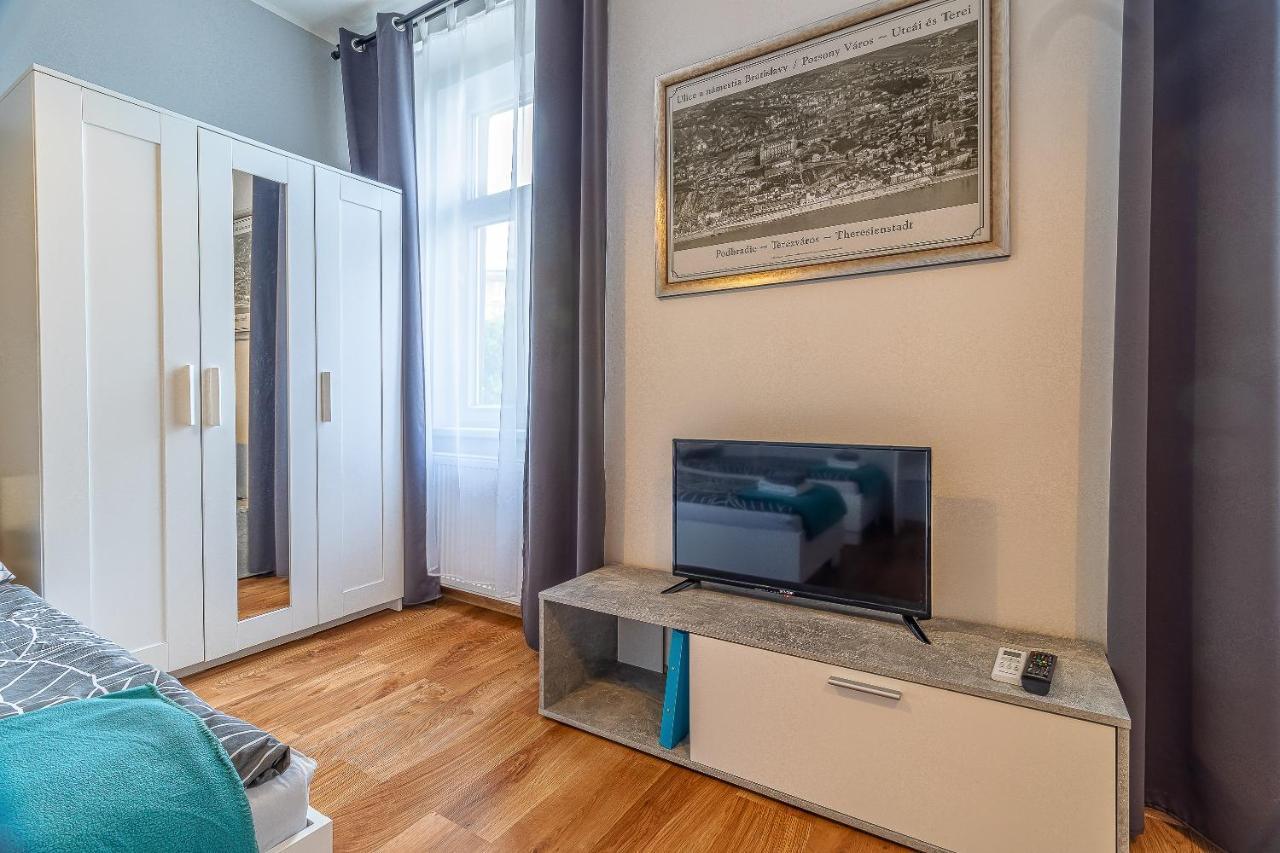 Jonas Apartments - Great Location Near Bratislava City Center エクステリア 写真