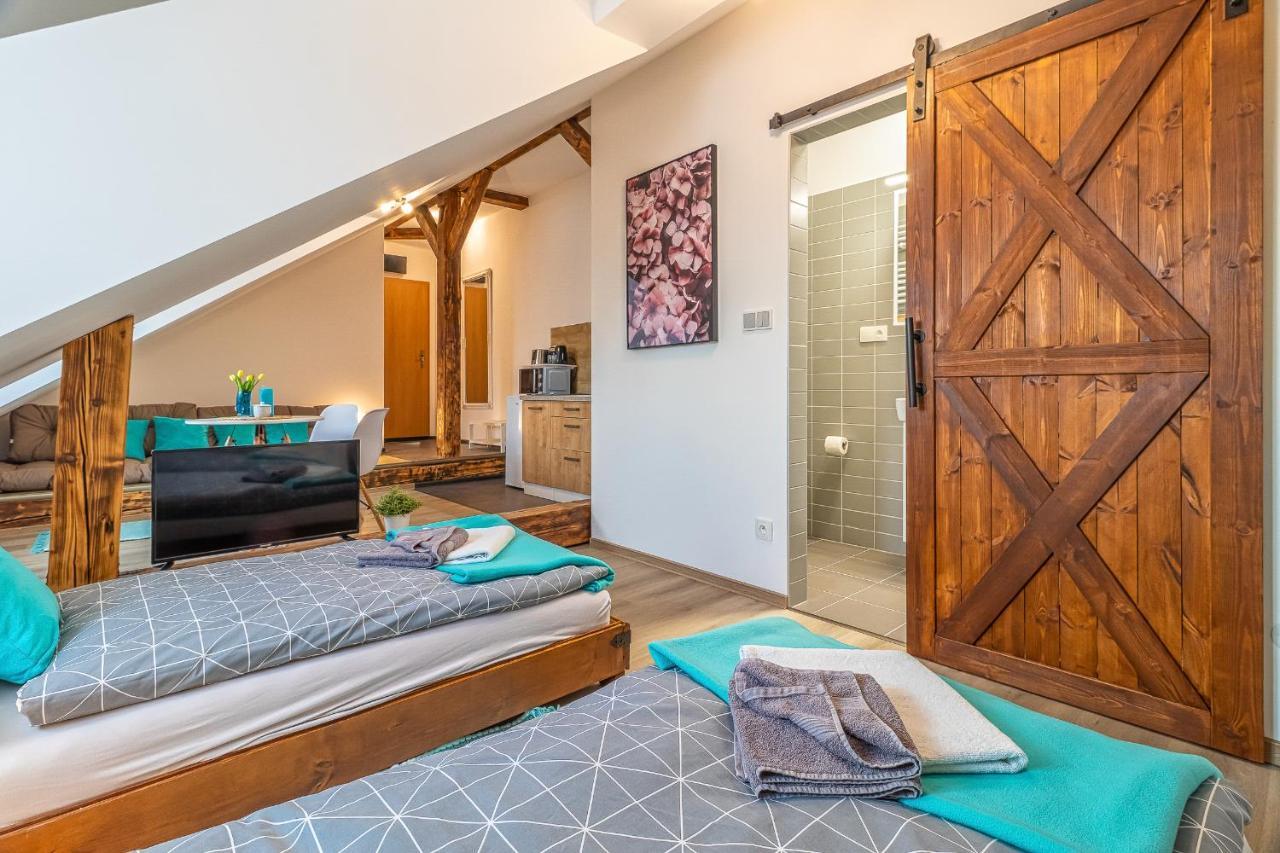 Jonas Apartments - Great Location Near Bratislava City Center エクステリア 写真